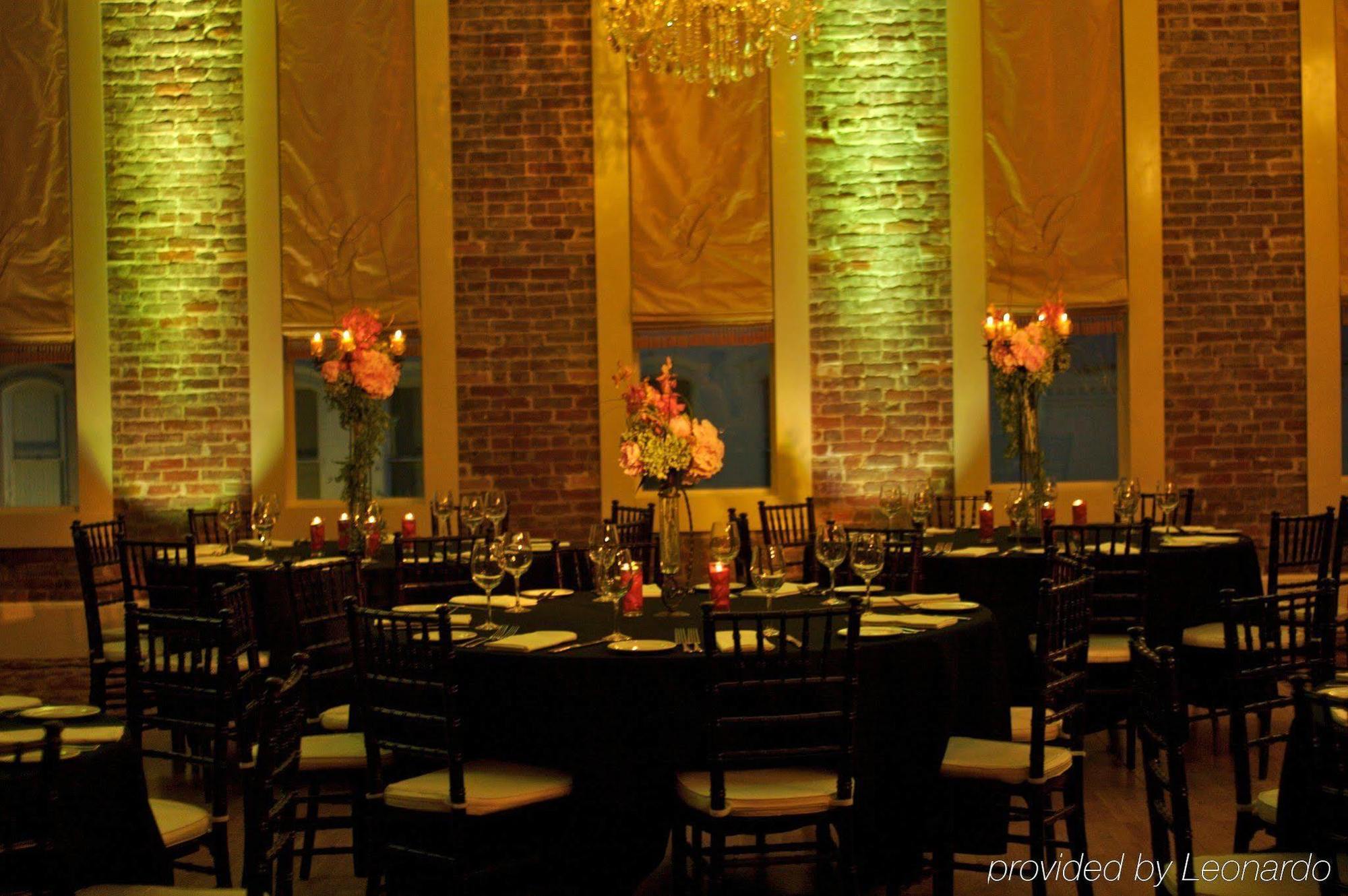 Grand Hotel McKinney Restaurant bilde